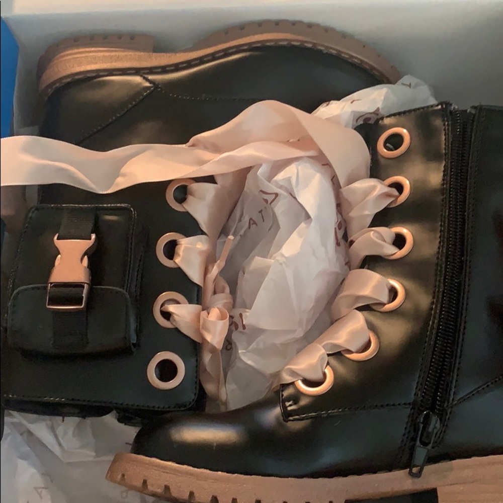 Katy Perry Girl’s The Lacey Lug never worn